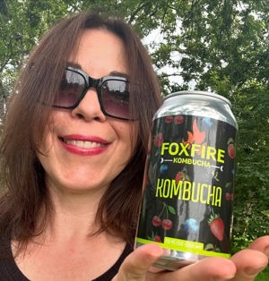 Blackberry Sage kombucha de Foxfire Kombucha, Batavia, IL