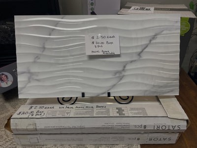 Ceramic wall tile