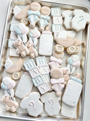 Gender reveal bear cookies