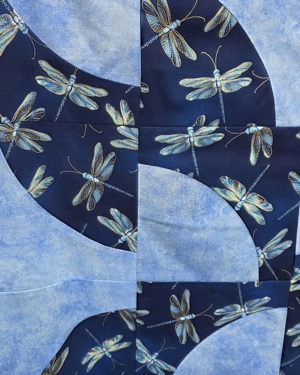 Custom-finished quilt top