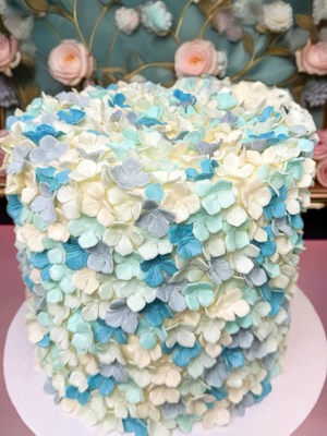 Floral sugar-work cake