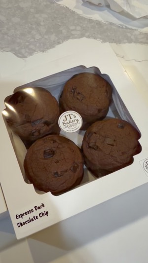 Espresso Dark Chocolate Chip Cookies de Jackson T's Bakery, Dallas, TX