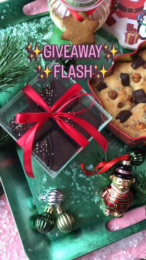 Caixa de bombons de brownie, de Doces com Luz, Amora