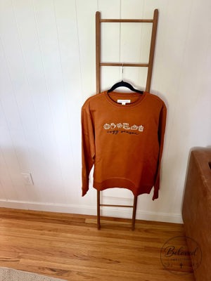 Fall cozy design (pumpkins, coffee, candles) de Beloved Embroidery, MN