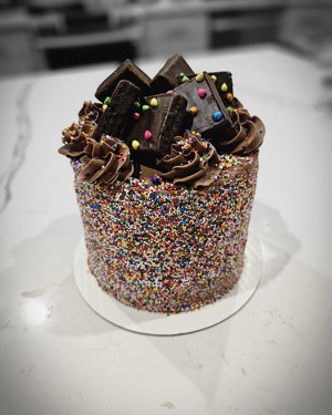Custom birthday cakes