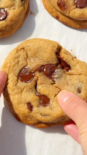 Brown butter banana chocolate chip cookie