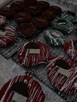 Red velvet cookies de Rahma Bakes, Tucson, AZ