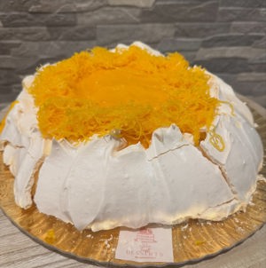 Pavlova de Just Desserts by Vanessa Rocha