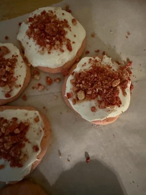 Strawberry crunch cookies