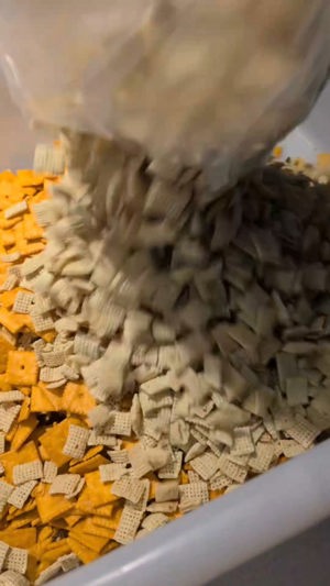 Smoked snack mix