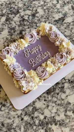 Decorated cookie cake