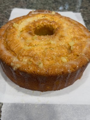 Piña colada pound cake