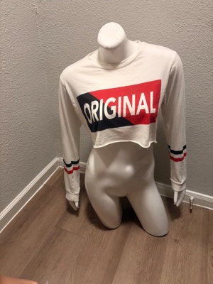 Cropped Long sleeve with Stripe Cuffs