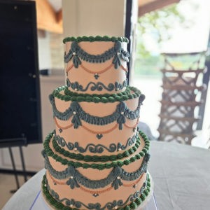 Custom desserts by Cakes by Vivi, Austin TX