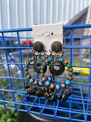 Chandelier earrings