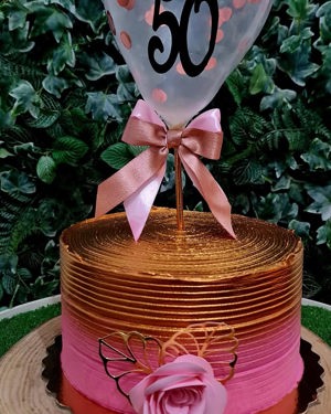 Balloon cake
