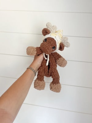 Moose plushie