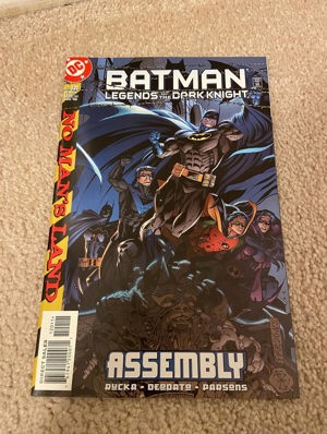 First appearance of new Batgirl in costume (Cassandra Cain), NM