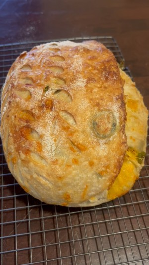 Jalapeño cheddar sourdough