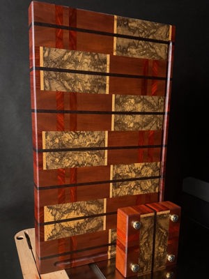 Large limba black and mahogany board (15 x 25 x 2") de Black Ember Woodcraft