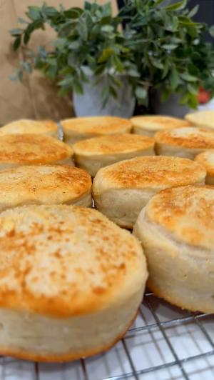 Sourdough English muffins