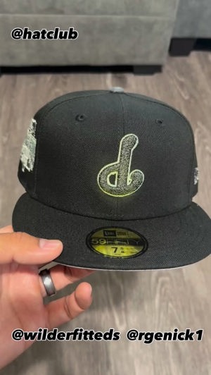 "Dark Saber" fitted cap de Dodo's Collectibles