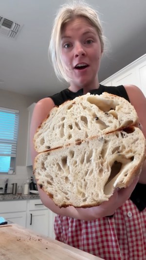 Asiago peppercorn sourdough de Knead That Dough, Mesa, AZ