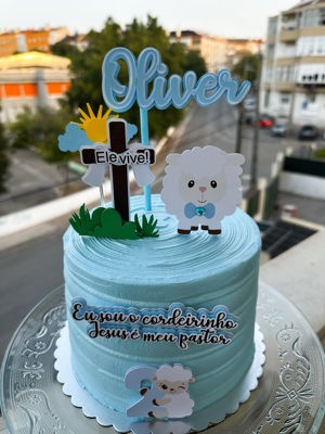 Bolo de chocolate com nozes e brigadeiro de doce de leite, de Delaciê — Confeitaria brasileira, Seixal