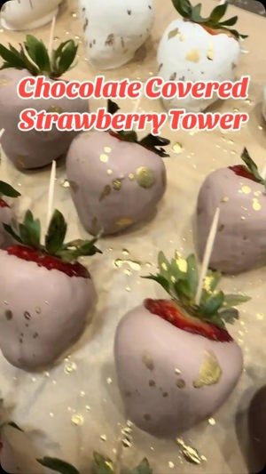 Chocolate covered strawberry tower de Frosted Sweets, Glendale, AZ