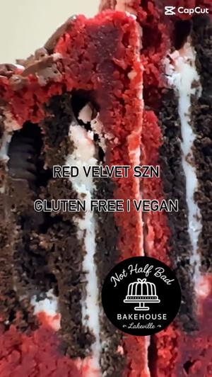 Cookies & creme red velvet cookie