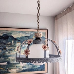 1960s painted tole metal floral chandelier de Backstory Vintage, Austin, TX
