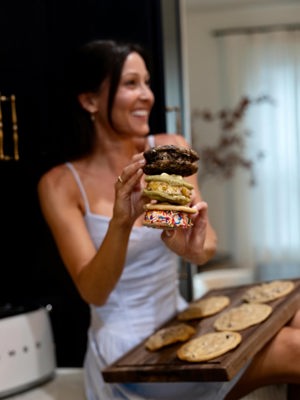 Ice cream sandwiches (classic and mini)