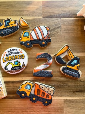 Construction themed birthday cookies