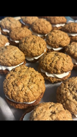 Oatmeal creme pies