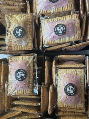 Organic French pastry pop-tarts